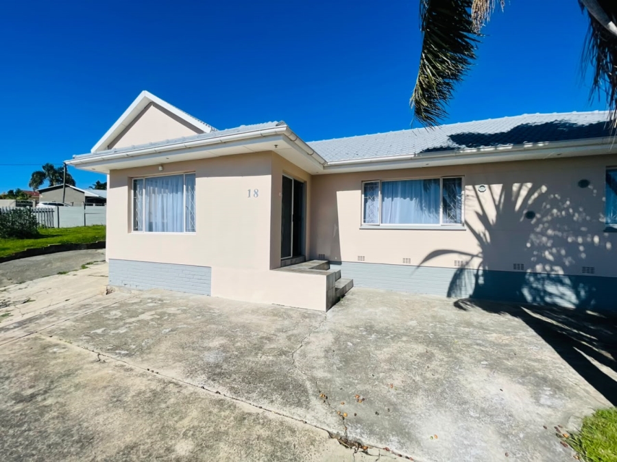 4 Bedroom Property for Sale in Amalinda Eastern Cape